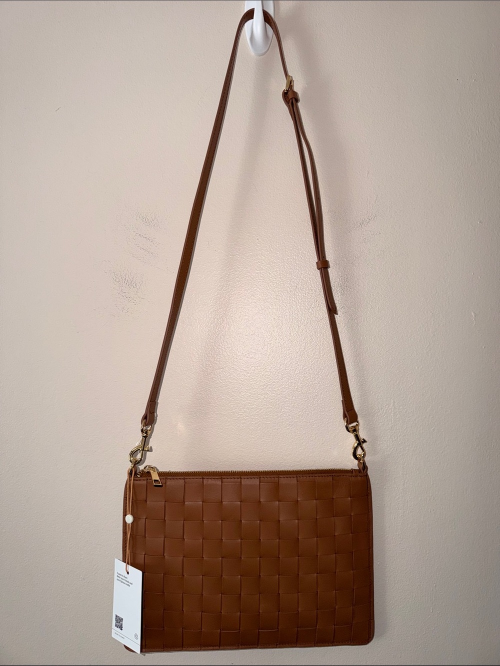 Quince Italian Leather Handwoven Convertible Crossbody in Cognac - Picture 4 of 6